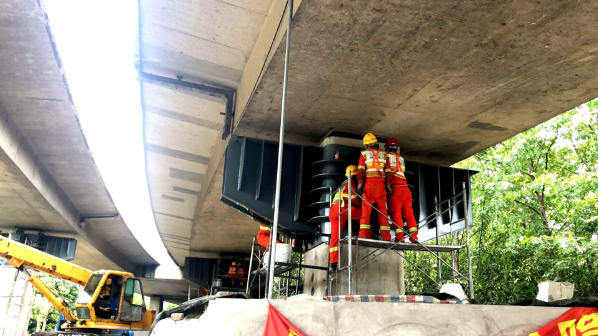 楚天联发上海公路独柱曲梁安全隐患整治工程项目完工验收